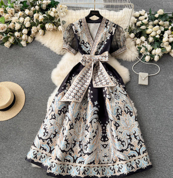 Vintage Printed Lace Up Waist-tight Long French Puff Sleeve Temperament Dress
