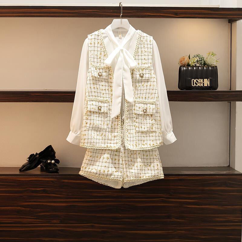 Autumn And Winter New Fat Sister Western Style Is Thin And Small Fragrance Vest Shirt Shorts Three-piece Suit