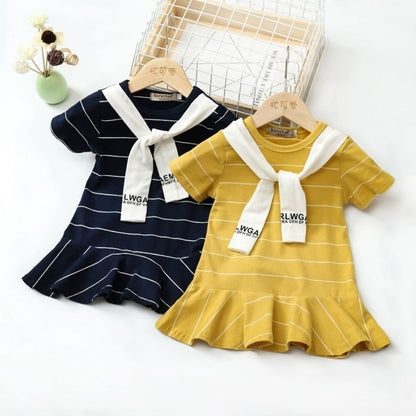 Girls Loose Small Fresh Striped Skirt