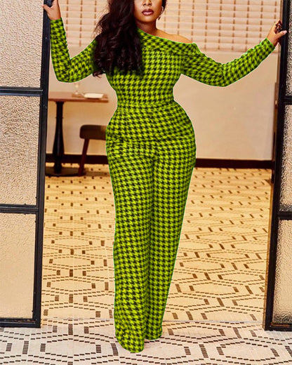 Women's Wear Is Stylish, Casual And Sexy