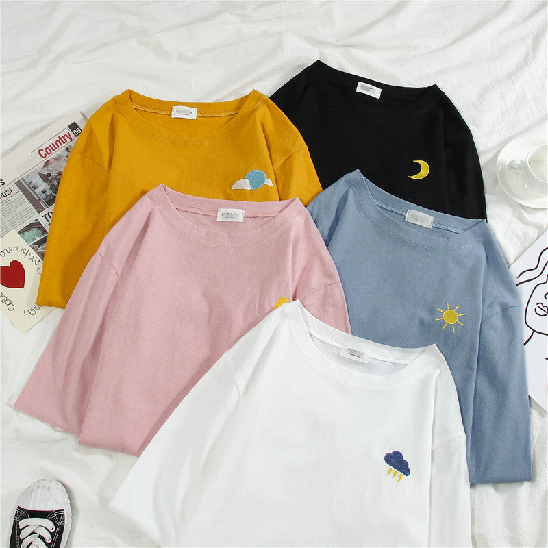 A super - sleeved black cec top for autumn