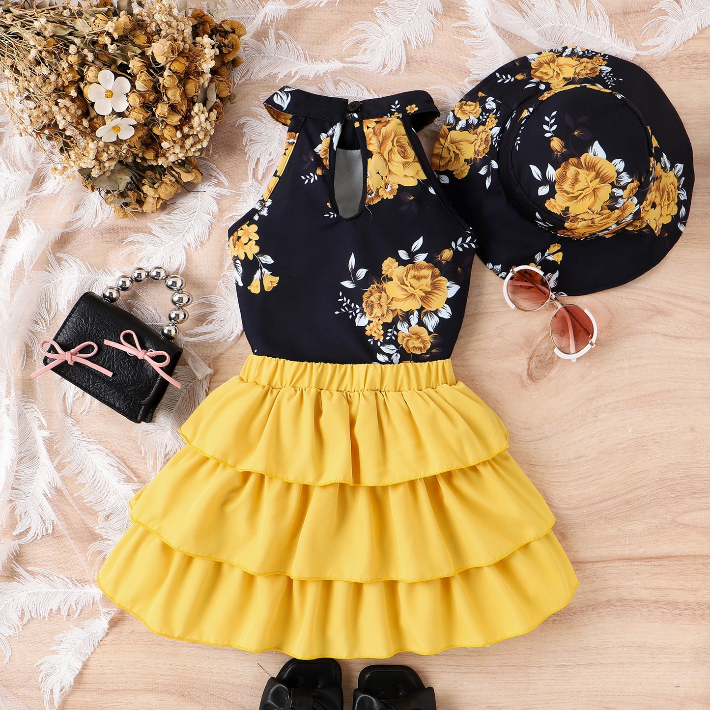 Printed Halter Top Cake Skirt With Hat Suit