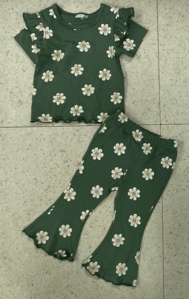 New HANAJIRUSHI Flounced Sleeve Suit