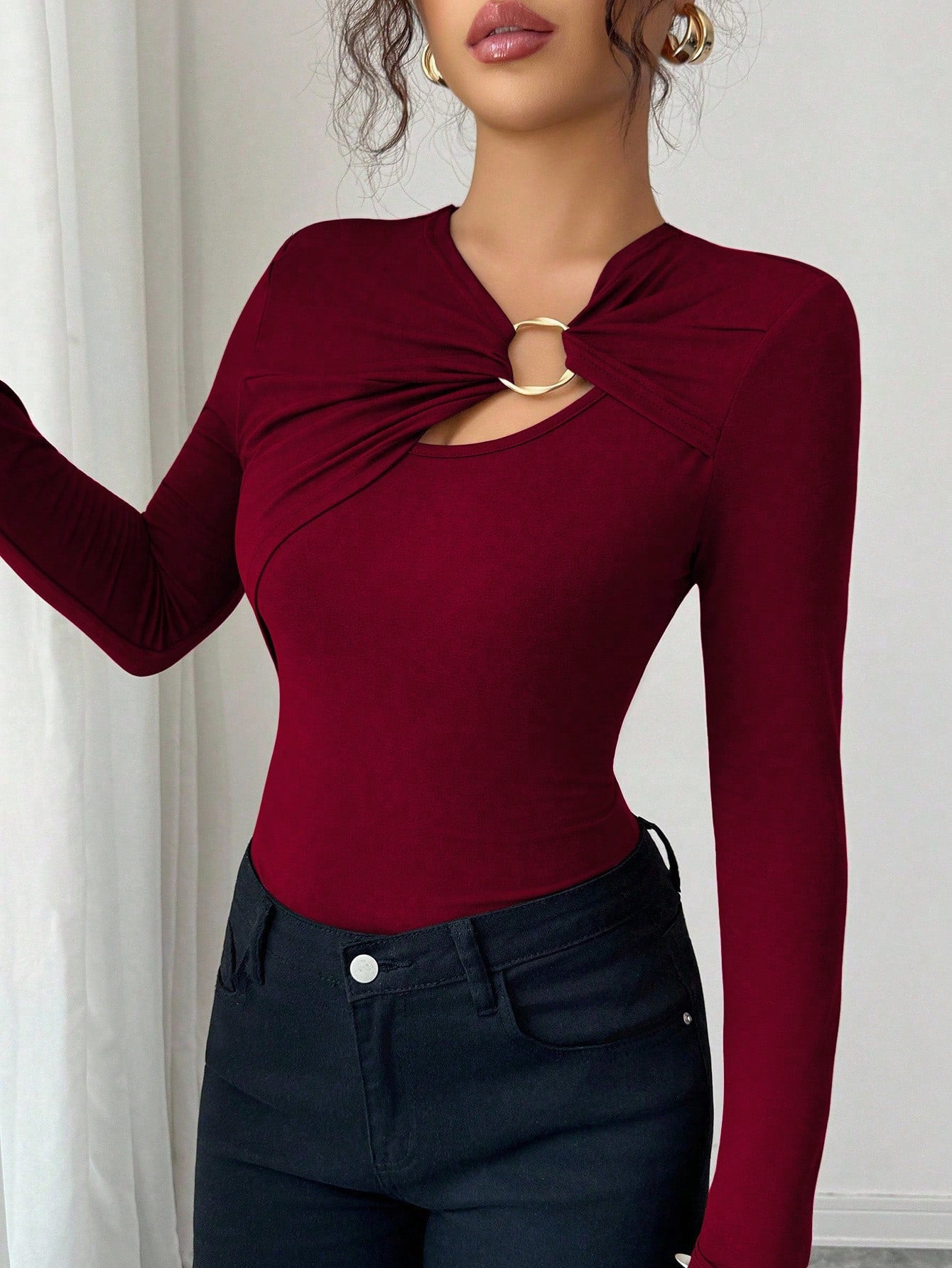 Asymmetric Hollow Metal Trim Slim Top