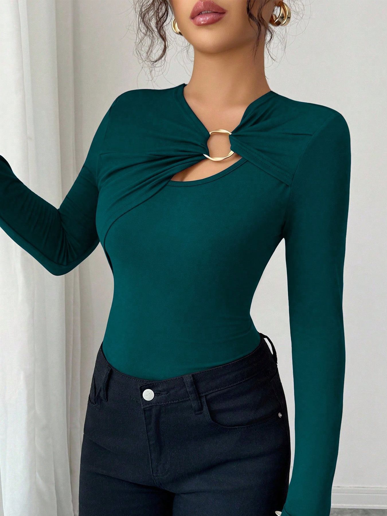 Asymmetric Hollow Metal Trim Slim Top
