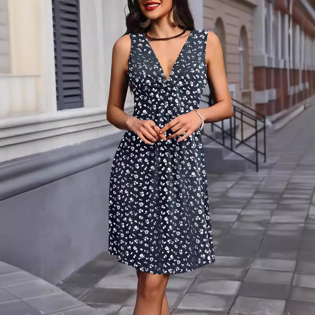 Chest Kinked Pleated Waist Tight Slimming Dress