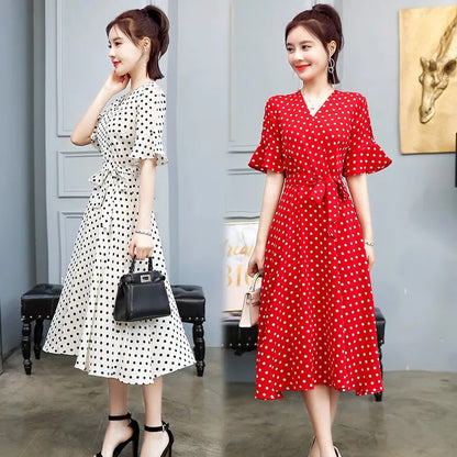 Waist-tight Slimming V-neckline Lace-up Fairy Skirt