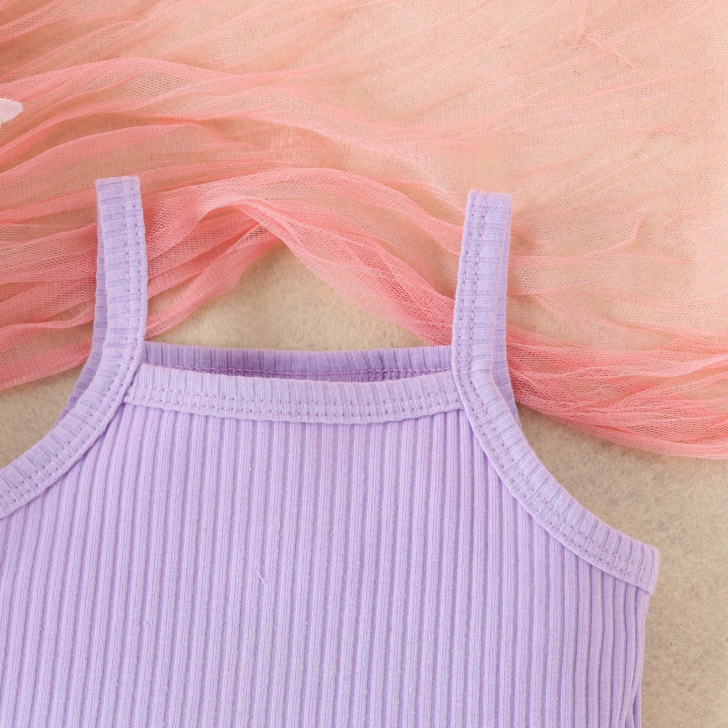 Girls' Fashion Solid Color Suspender Top Triangle Bottom-covering Shorts Two-piece Set