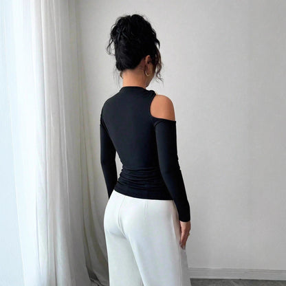 Asymmetric Collar One-side Off-the-shoulder Metal Decorative Slim Top