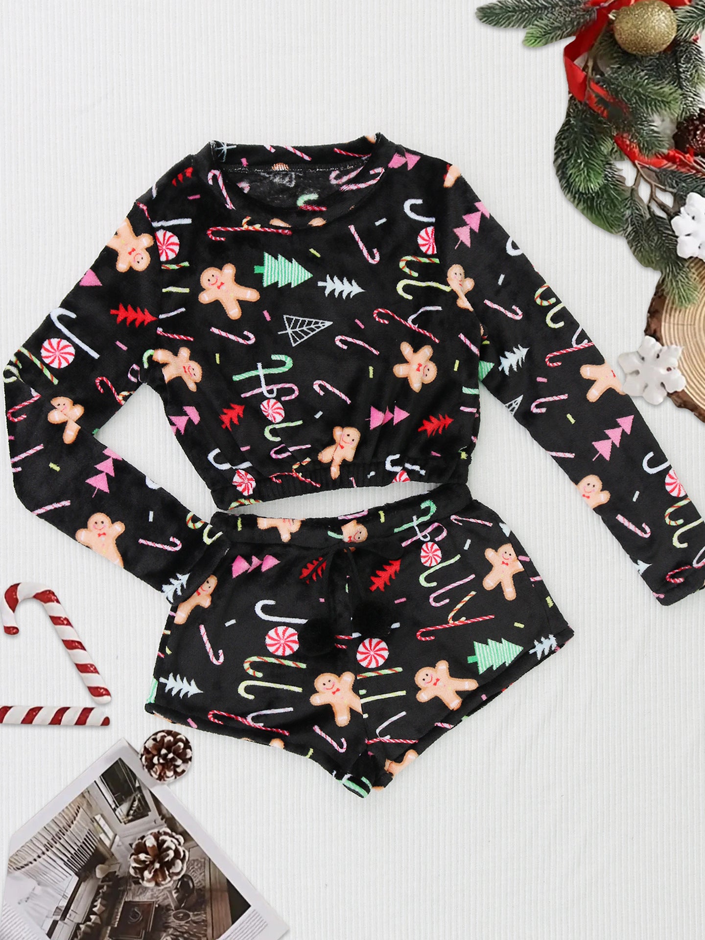 Coral Fleece Christmas Venonat Decoration Round Neck Shorts Long-sleeve Suit