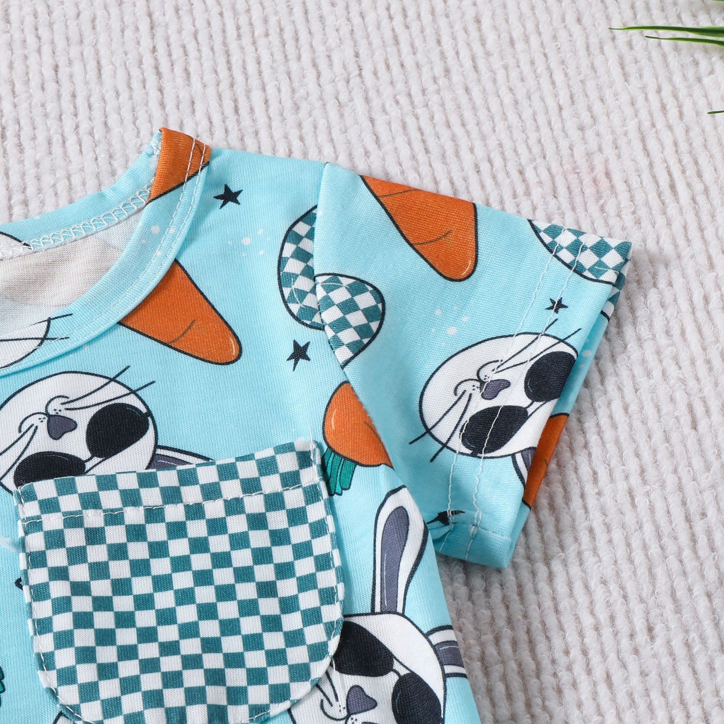 Rabbit Carrot Printed Plaid Pocket Short Sleeve
