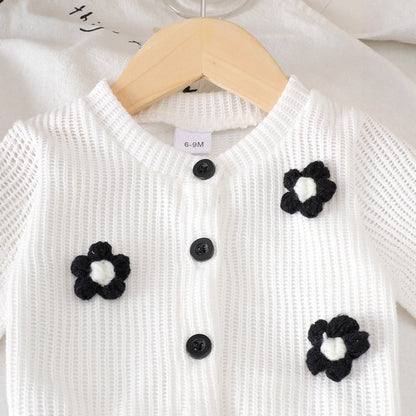 Wool Flower White Long Sleeves Top Black Trousers