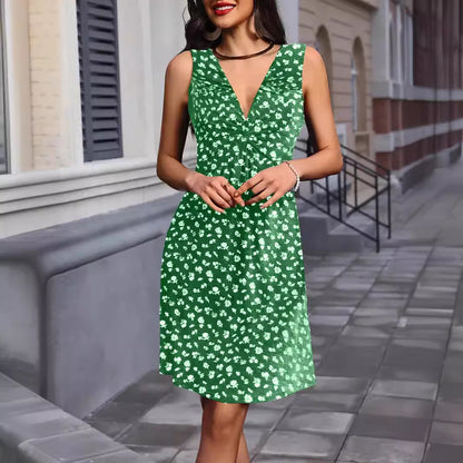 Chest Kinked Pleated Waist Tight Slimming Dress