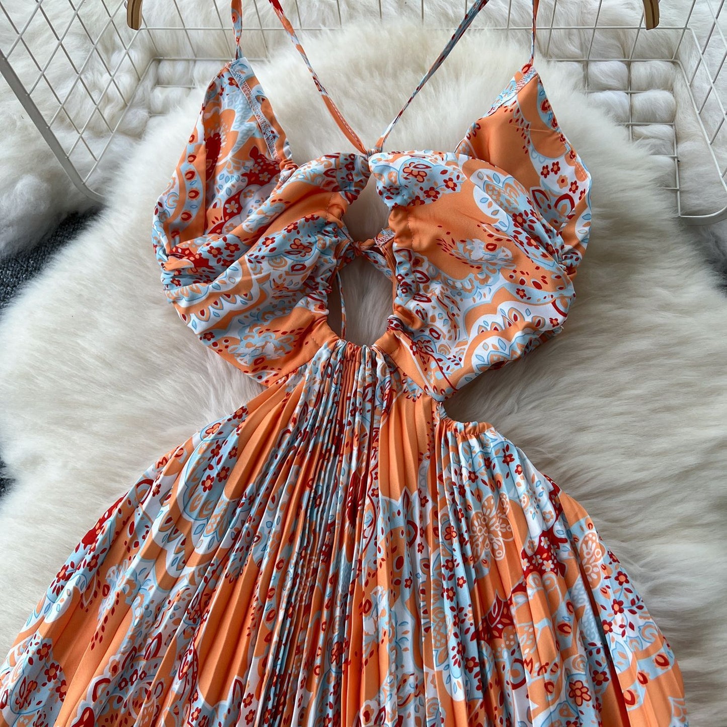 Women's Hollow-out Halter Sling High Waist Slimming Printed Pleated Dress